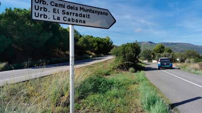 El vehículo estaba en una urbanización de Alcover. Foto: Àngel Juanpere