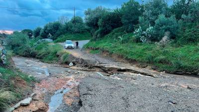 Algunas carreteras y caminos se han cortado por riesgo de inundación. Foto: Ajuntament de Reus