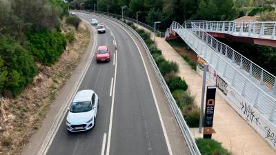 La carretera C-31 entre Calafell y Segur. foto: JMB