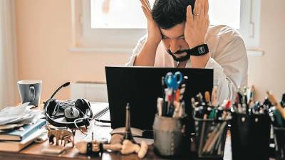 Los límites entre jornada laboral y tiempo de descanso están cada vez más difuminados por la revolución digital. Foto: Getty Images