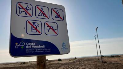 Las playas de El Vendrell tendrán una zona de permisividad para perros. FOTO. JMB