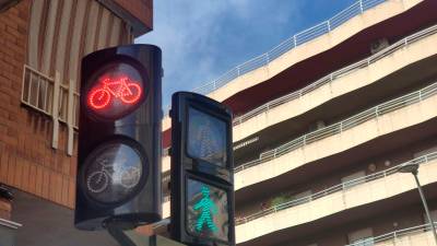 Els nous semàfors instal·lats a l’avinguda de la Generalitat. Foto: Ajuntament de Tortosa