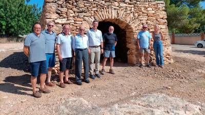 Miembros del Grup de Pedra seca de Sant Vicenç de Calders.