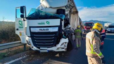 Uno de los camiones implicados en el accidente de Ulldecona.