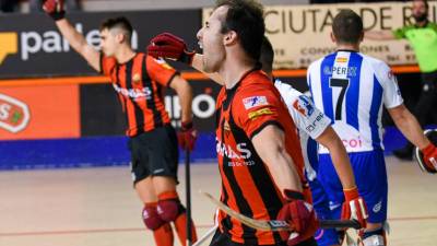 David Gelmà celebra un gol conseguido con la camiseta del Reus Deportiu. Foto: Fabián Acidres