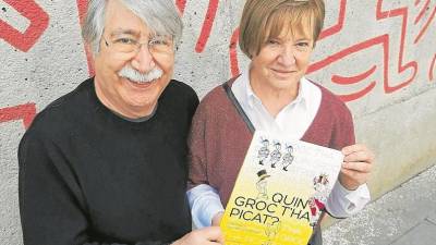 Els reusencs Pere Prats Sobrepere i Lena Paüls són els autors de l’àlbum il·lustrat ‘Quin groc t’ha picat?’. Foto: Cedida