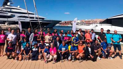 Premiados en las distintas categorías de la travesía. FOTO: CN Tarraco