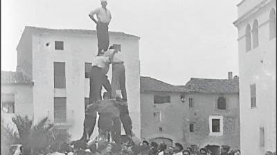 Castell aixecat a la plaça de l’Argilaga el 1929. foto: desconeguda