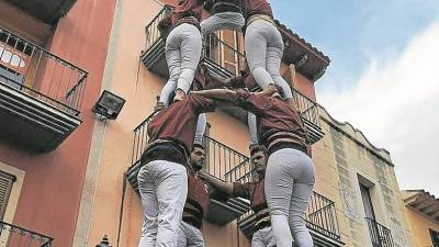 Primer 4de7 dels Xiquets de Cambrils descarregat ahir a la diada de la seva festa major. FOTO: Josep Capella