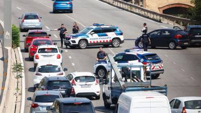 Els dispositius de control i vigilància dels cossos policials estatals no van detectar “en cap moment” la presència de Carles Puigdemont en fronteres, ports i aeroports. Foto: EFE