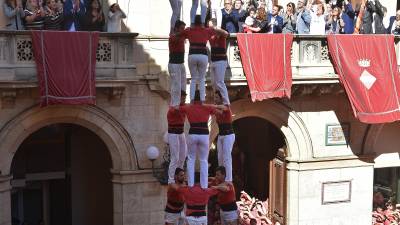 3de9f descarregat per la Joves de Valls. Foto. ALFREDO GONZ&Aacute;LEZ