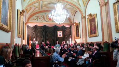 Entrega de premis del 14è concurs de dibuix de Setmana Santa de Valls a la sala de plens. foto: Roser Urgell