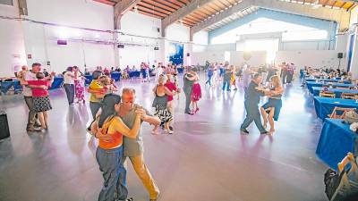 500 bailarines y bailarinas se han dado cita en Tarragona. Foto; Àngel Ullate