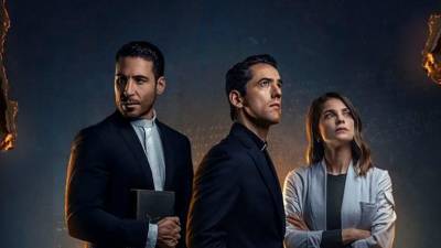 Miguel Ángel Silvestre y los mejicanos Luis Gerardo Méndez e Irene Azuela protagonizan este serie. Foto: SkyShowtime