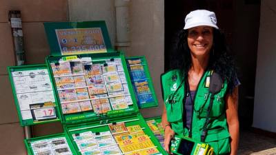 Ana María Romero, vendedora de la ONCE que ha llevado la suerte a Cambrils. Foto: Cedida