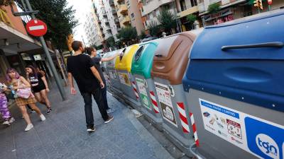 Contenedores en Tarragona capital, que actualmente no cumple con la UE. Foto: Pere Ferré