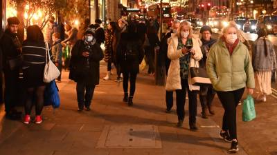 Hoy se han vuelto a superar los 800 casos diarios en la provincia. Foto: EFE