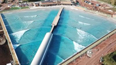 Una de las piscinas de surf de Wavegarden.