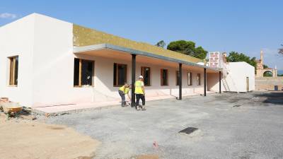 Exterior de las instalaciones del futuro centro, ubicado cerca de Misericòrdia. Foto: Fabián Acidres