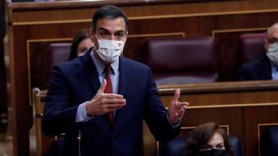 El presidente del Gobierno, Pedro Sánchez interviene durante la sesión de control al Ejecutivo este miércoles en el Congreso para dar cuenta de la gestión de la pandemia. Foto: EFE