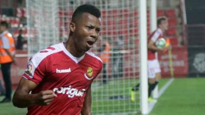 Ike Uche celebra un tanto con el Nàstic en el Nou Estadi. Foto: Pere Ferré