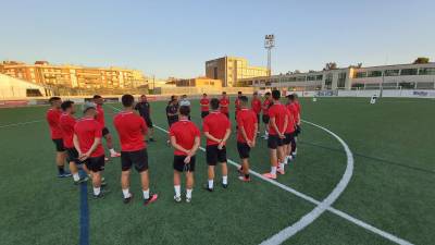 Reunión de los jugadores del CD Tortosa. Foto: DT