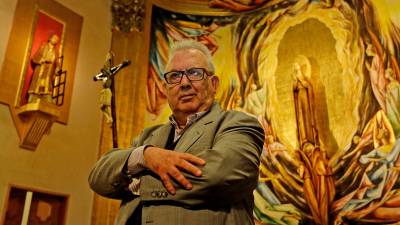 Francesc Manresa, en la parroquia de Vila-rodona, donde se efectuó el recuento de los votos del referéndum. FOTO: LLUÍS MILIÁN