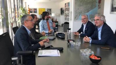 Los asistentes a la reunión para tratar la evolución del TrenTram. FOTO: Cedida