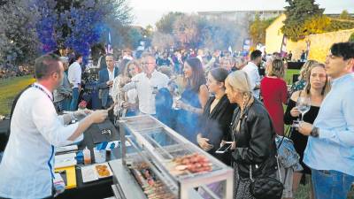 El restaurante Rock &amp; Grill, con su degustación ‘Brocheta de Picaña’, para el Gastro Wine &amp; Music 2022. Foto: Ajuntament de Salou