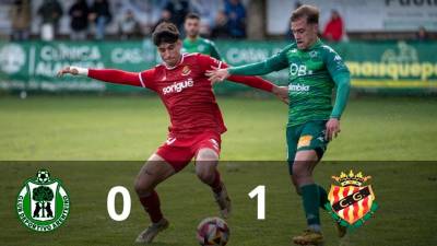 Óscar Sanz en el partido frente al Arenteiro en el que destacó en la medular. Foto: La Región