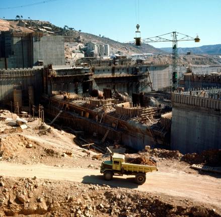 Obras de la presa de Riba-roja, en 1965. Foto: Fondo Histórico Fundación Endesa