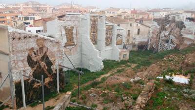 Imatge dels diversos murals vistos des del passeig de Ronda. Foto: Ajuntament de Tortosa