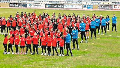 El fútbol femenino reusense cuenta con siete equipos de fútbol base además de un amateur. Foto: Cedida