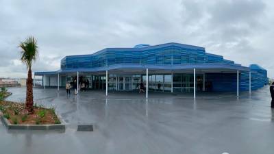 La nueva terminal de cruceros se inauguró ayer por la tarde con cerca de 400 invitados. Foto: Pere Ferré