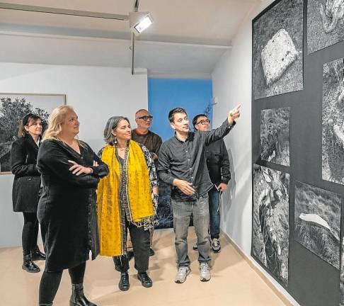 Momento de la presentación ayer, de la exposición de Gerard Boyer. Foto: Joan Carles Borrachero