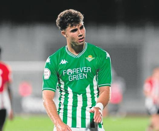 Marcos Fernández celebra un gol en la cantera bética. Foto: Twitter