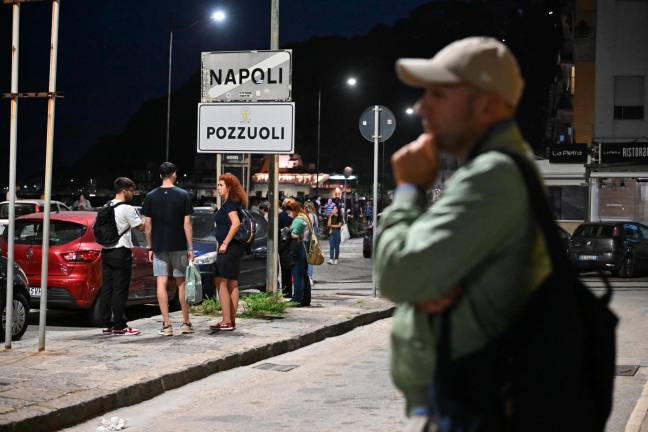 $!Unos 150 terremotos sacuden Nápoles durante la noche