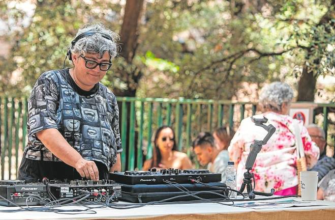 Sessió de DJ Rosario, a Sant Roc. Foto: Eufònic