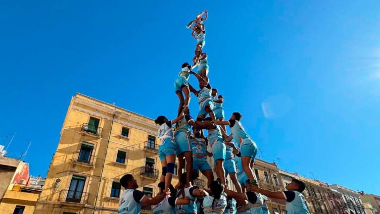 ‘Pilar’ de siete pisos de los Govindas de Mumbai. Foto: Concurs de Castells