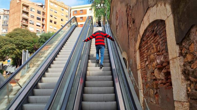 $!Las escaleras de la calle Vapor no funcionan. Foto: Norián Muñoz