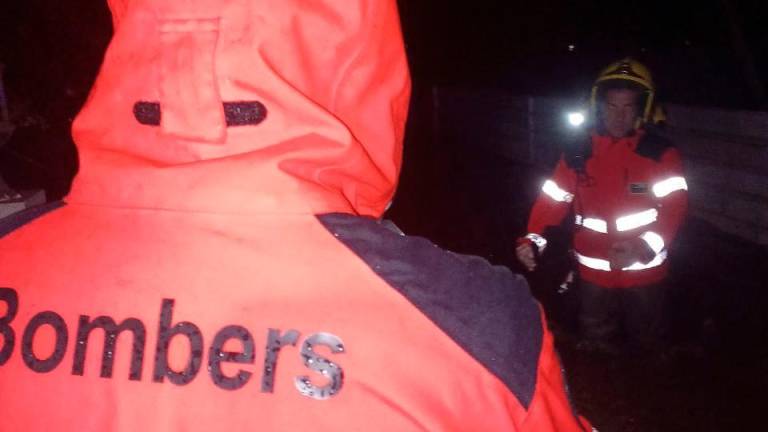 Imagen de uno de los servicios realizado por Bombers debido a las lluvias en Tarragona. Foto: Bombers