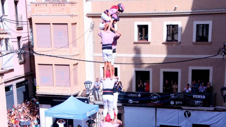 2 de 9 amb folre i manilles de la Jove de Tarragona. Foto: ACN