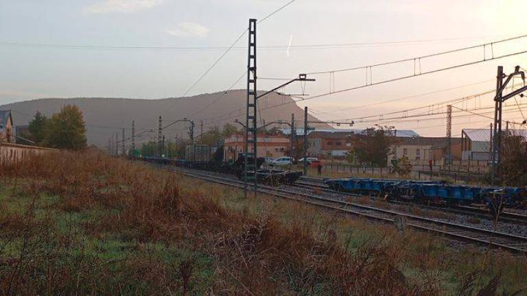 El tren, tras descarrilar. Foto: 112 Castilla-La Mancha