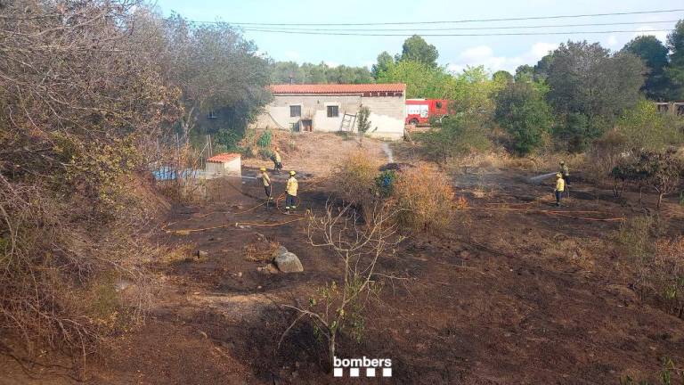 $!Incendio de vegetación en Les Borges del Camp