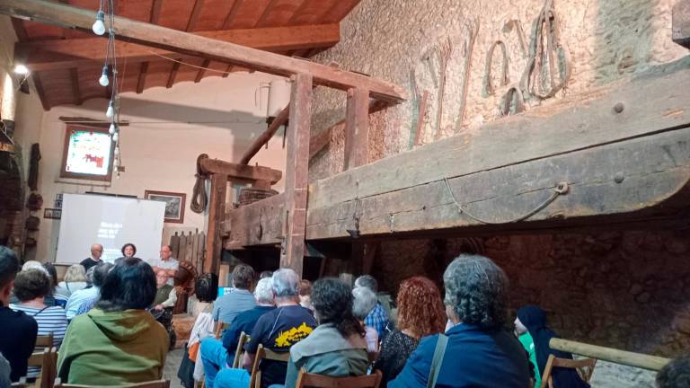 $!La presentación de documental en la sala donde está la prensa.