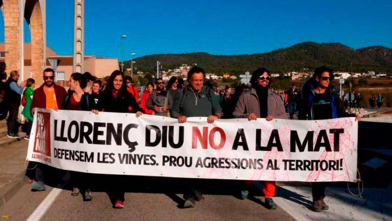 $!Una protesta contra la MAT en Llorenç del Penedès.