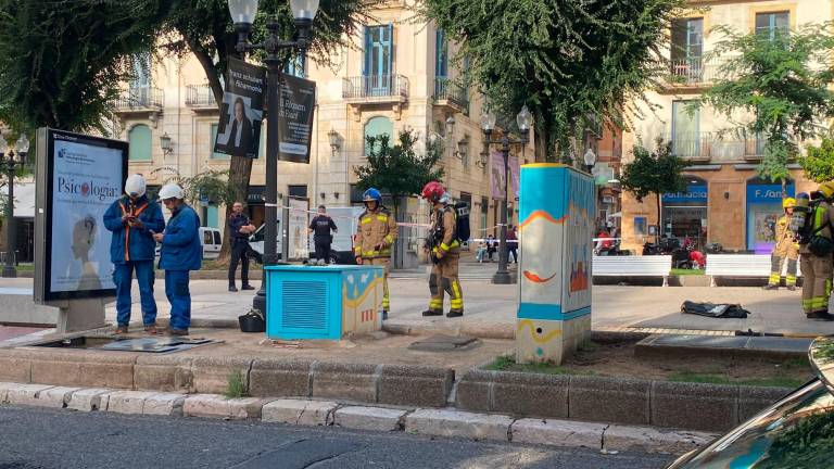 $!La Rambla Nova de Tarragona, a oscuras por un ‘susto eléctrico’