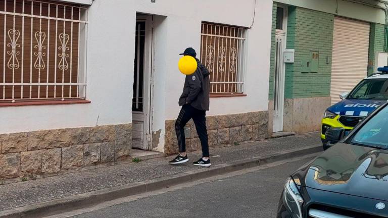 Una de las personas que habrían ocupado la casa de Girona. Foto: @jordiriera