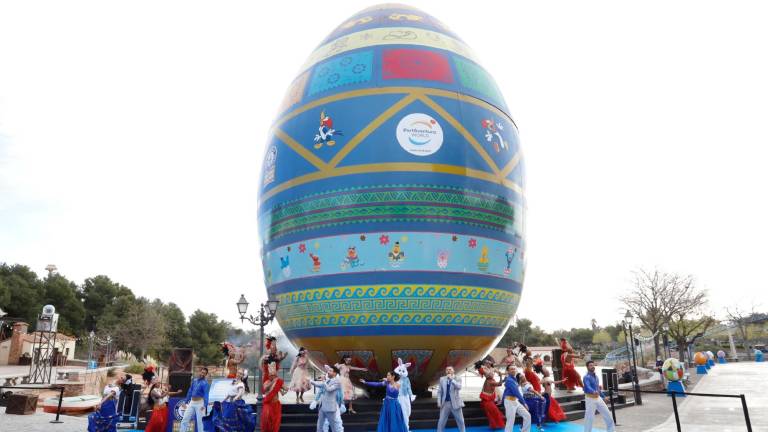 $!Imagen del huevo gigante de PortAventura. Foto: Pere Ferré