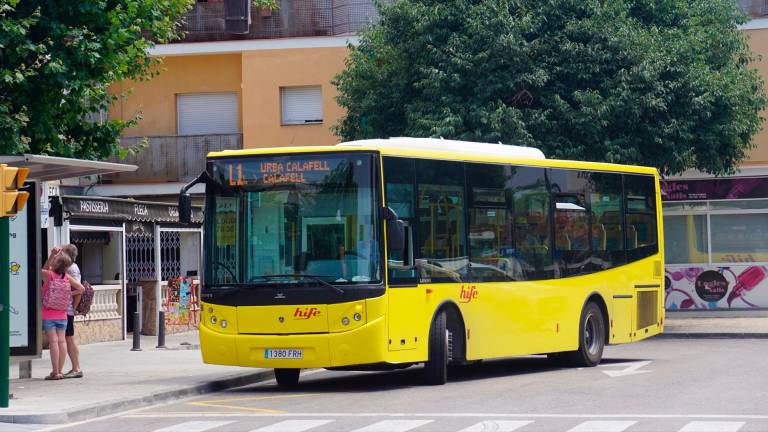 Un autobús urbano de Calafell.